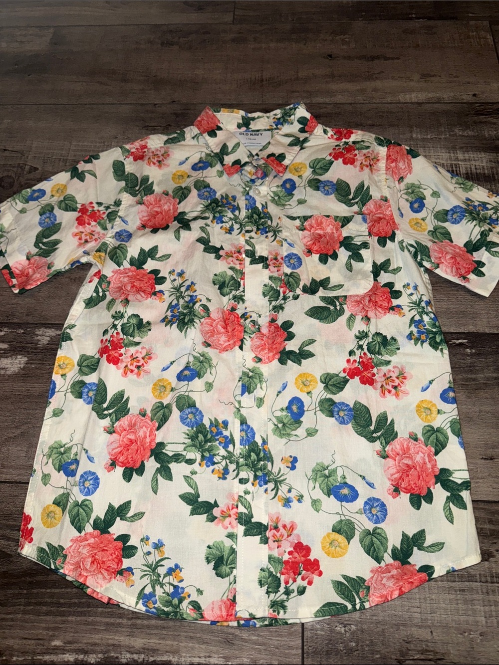 Old Navy White Floral Short-Sleeve Button-Down Shirt with Pink and Blue Flowers